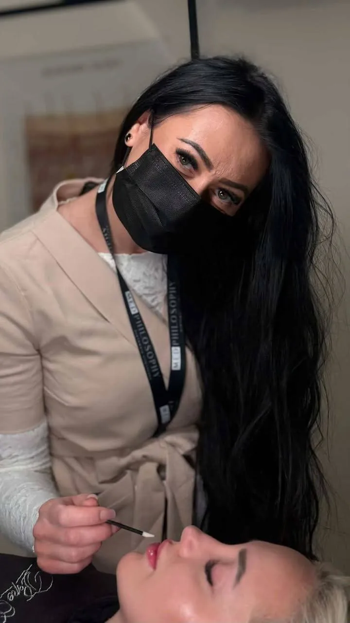 Sandra Steiner podczas zabiegu na szkoleniu